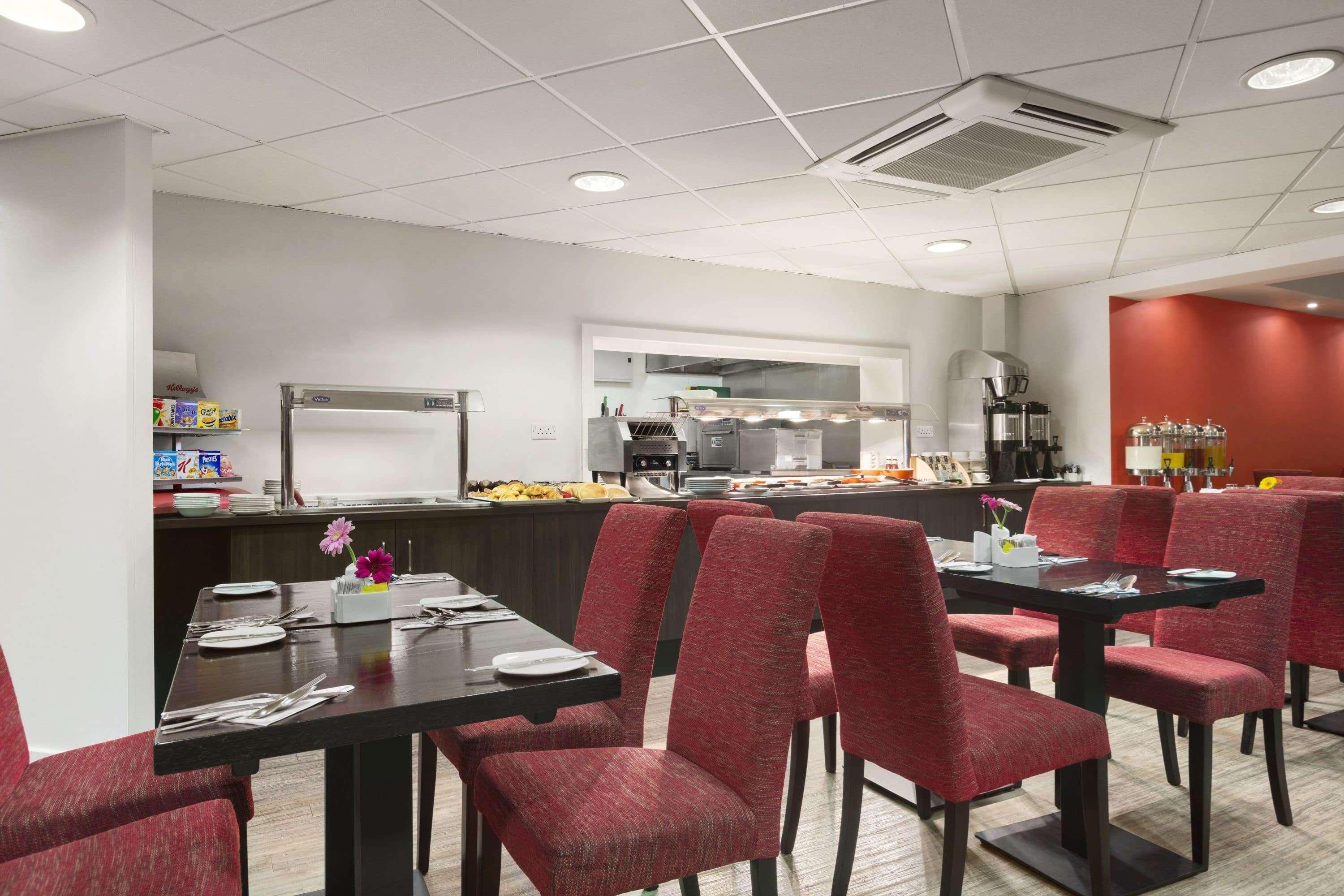 Ramada London Stansted Airport Hotel 4*