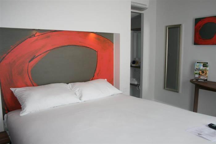 Hotel Ramada London Stansted Airport 4*